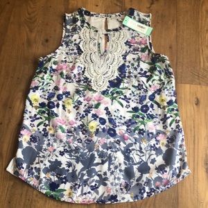 XS Keyhole crochet top by pale sky